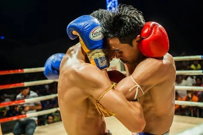 Muay Plam clinch specialist Muay Thai style demonstration