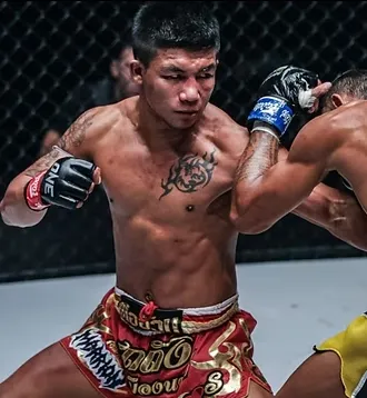 Muay Mat puncher aggressive Muay Thai fighting style